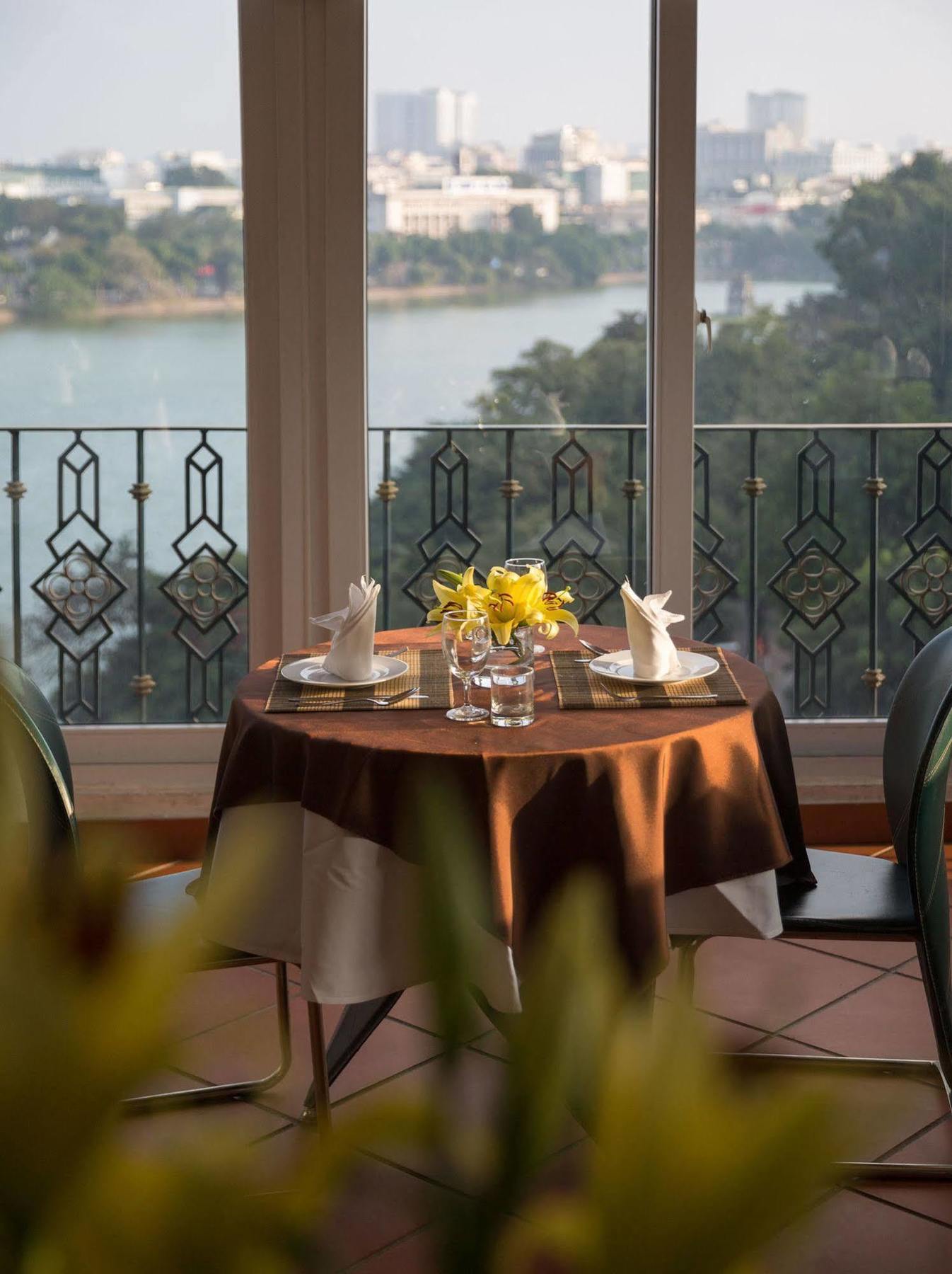 Lakeside Palace Hotel Ханой Екстер'єр фото