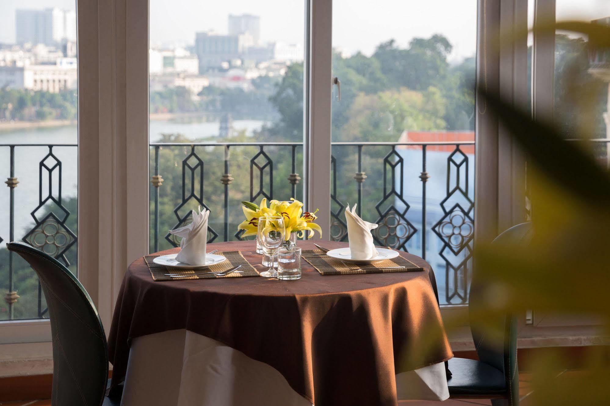 Lakeside Palace Hotel Ханой Екстер'єр фото