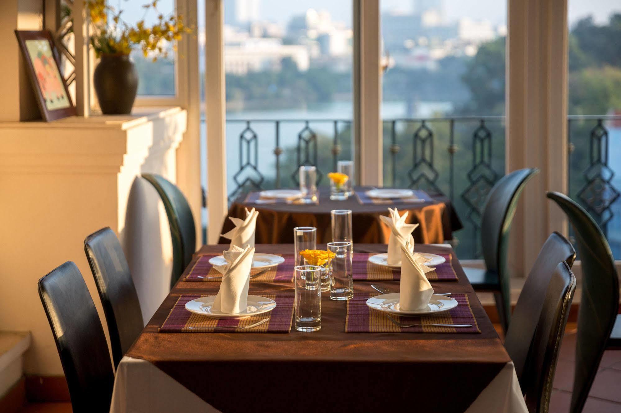 Lakeside Palace Hotel Ханой Екстер'єр фото
